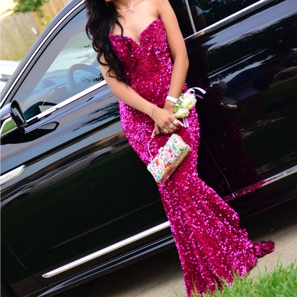 Dresses & Skirts - Prom Dress For Sale!Size 0. Pink Sequin Dress. Back is lace. Can be tied.